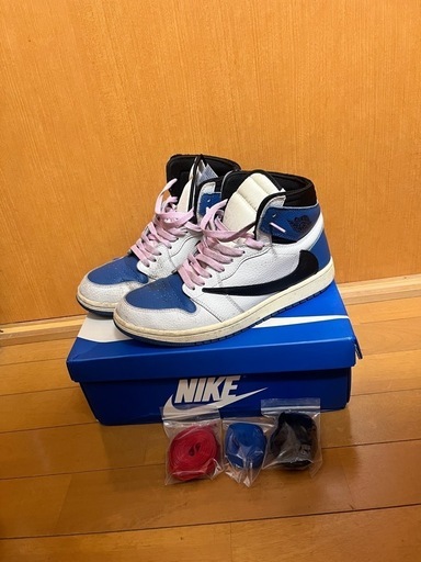 NIKE スニーカー