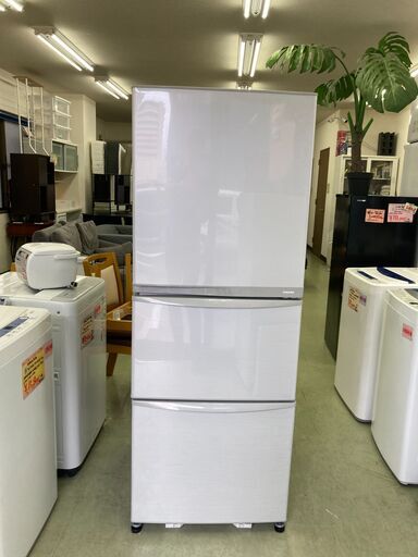【リサイクルショップ　ピカソ　小松原】東芝 TOSHIBA 340L 3ドア 右開 自動製氷機能付冷蔵庫 シルバー2012年製 GR-E34N★8438★
