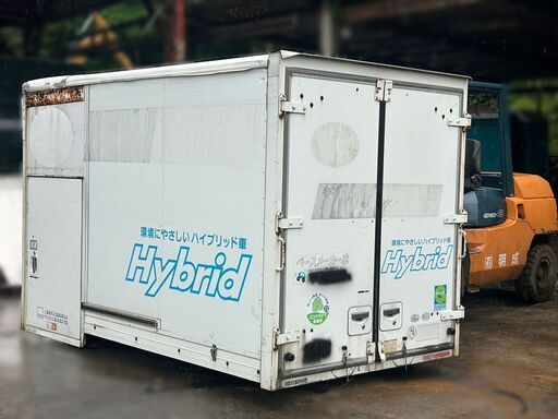 仕切り有り、二部屋コンテナ、外寸長さ322m・横ドア付き・トラックの荷箱 ●防災資材倉庫.作業場.工場.キャップ場.農漁用物置.ガレージ●