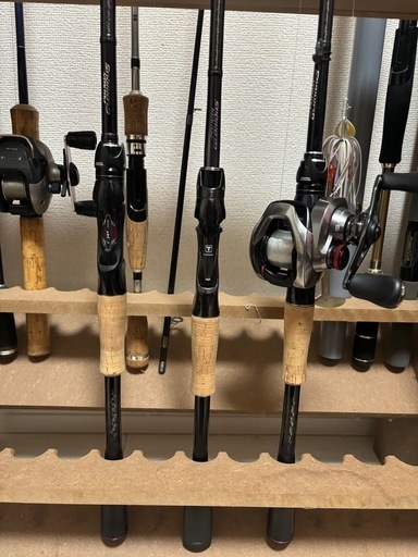ポイズングロリアス バスロッド ベイトリール