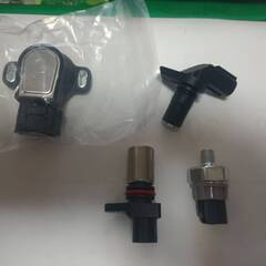 トヨタ 185系　ハイラックスサーフ等　１ＫＺーＴＥ　センサーＧセット。（スロットル・ＡＴ・クランク・油圧）新品・未使用。社外。