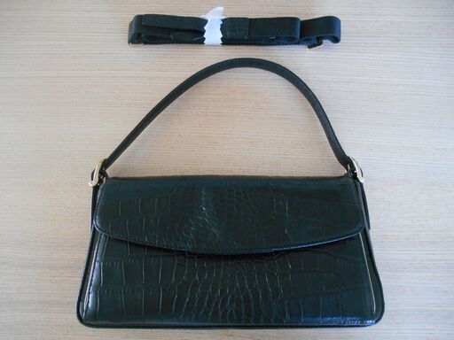 ★美品★　キャットインザクローゼット　牛革型押し　ﾊﾝﾄﾞﾊﾞｯｸﾞ