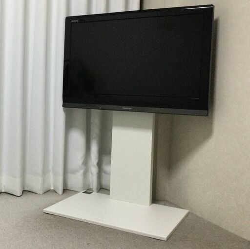 テレビ台付き　TOSHIBA　REGZA　液晶カラーテレビ32型　型名32A950S