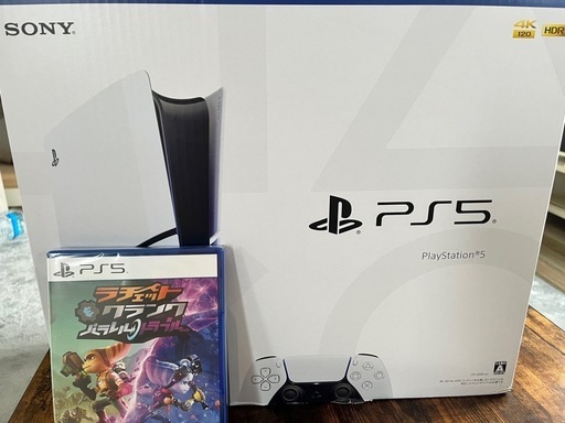 [引取り手決定]後期型PS5ディスク入る方＋コントローラー充電スタンド＋USBスタンド＋埃よけ＋ソフト1本