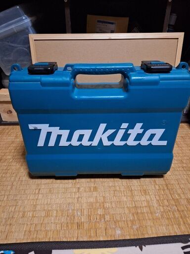マキタ　インパクトドライバー