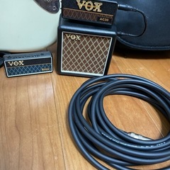 中古品 Fenderジャズベース ストラップ、ケース、ミニアンプ付き