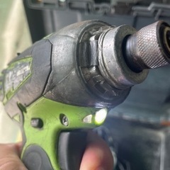 マキタ　インパクトドライバー　緑