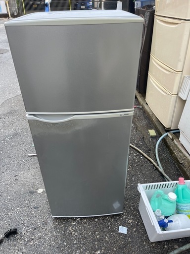 冷蔵庫　2019年　那覇市近辺配達込み