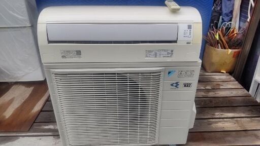お話し中 18～23畳用エアコン ダイキン製ATE56VPE6 2018年 Eシリーズ 中古 下取り値引きします。