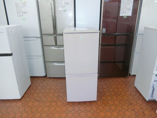 ID525627　冷蔵庫２ドア　137L　シャープ　２０１７年　SJ-D14E4-KP