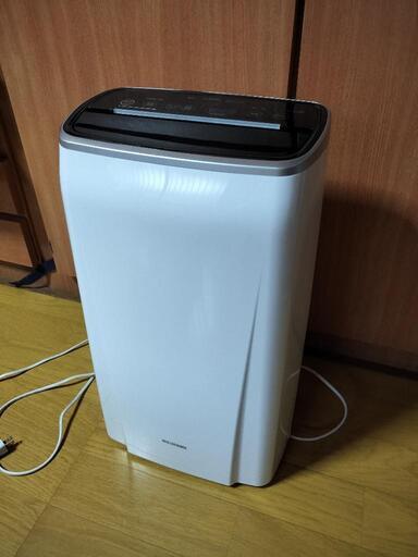 アイリスオーヤマ衣類乾燥・除湿機・使用回数5回のみ・動作確認済み・定価2万円・引き取りの方は1,000円引き