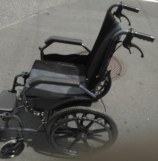 車椅子介助用ブレーキ付きチューブレスタイヤ美品