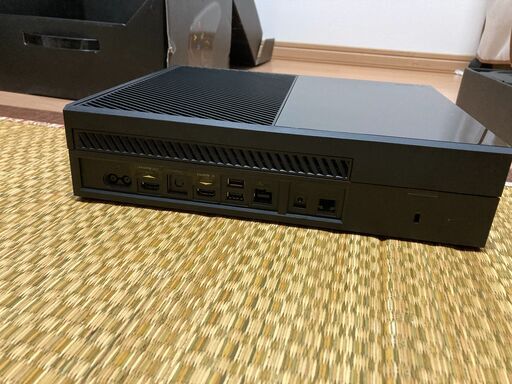 【生産終了】Xbox One + Kinect (通常版)