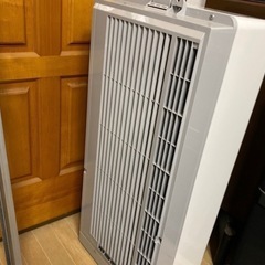 コロナ　窓用エアコン　ウインドエアコン