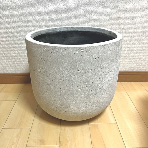 新品・未使用　セメント鉢