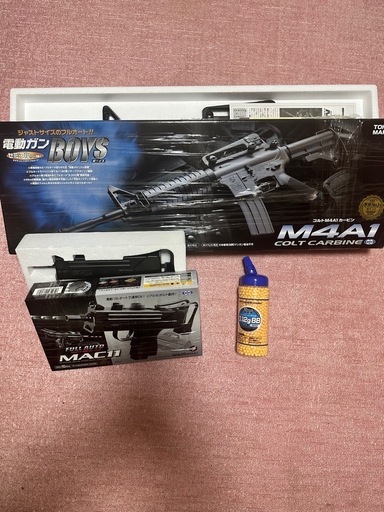 《最終値下げです》電動ガンBOYs セミ.フルオート切替　M4A1とFULLAUTO MAC11 フルオート電動ブローバックとBB弾ビッグボトル新品✨です。