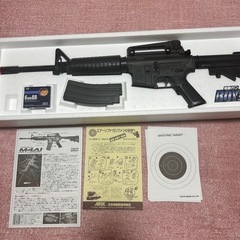 《最終値下げです》電動ガンBOYs セミ.フルオート切替　M4A1とFULLAUTO MAC11 フルオート電動ブローバックとBB弾ビッグボトル新品✨です。