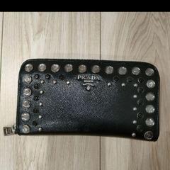 PRADA スタッズ　ビジュー　長財布