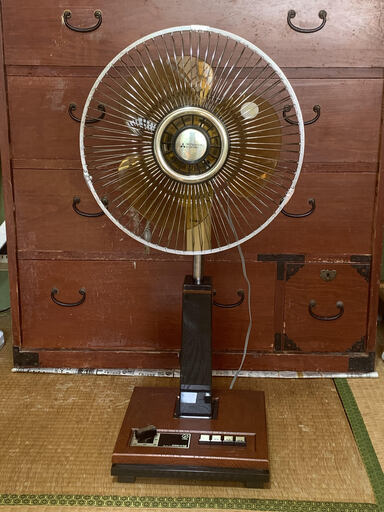 昭和レトロ扇風機（稼働します）