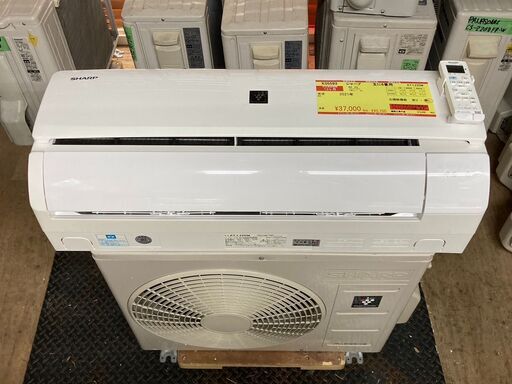 K05593　中古エアコン シャープ 2021年製 主に6畳用 冷房能力 2.2KW / 暖房能力 2.5KW