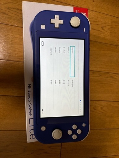 Nintendo Switchライト中古