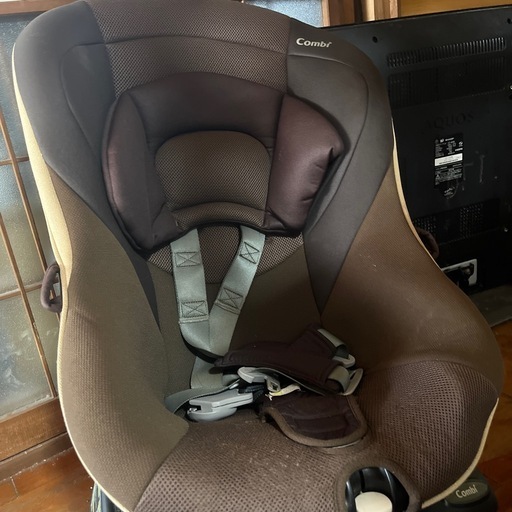 Combiチャイルドシート