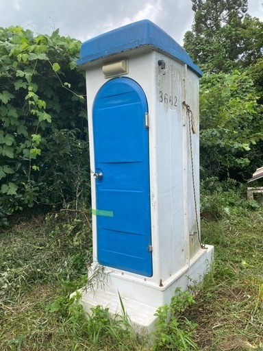仮設トイレ