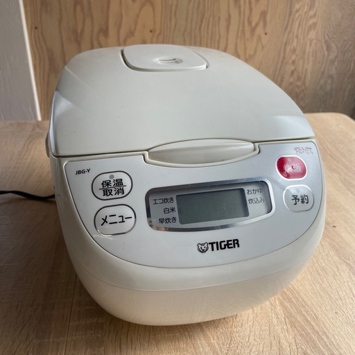 TIGER タイガーマイコン炊飯ジャー 5.5合炊き JBG-Y100 アーバンホワイト 1.0L 炊飯器 動作品