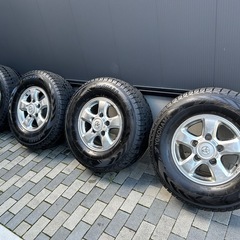タイヤ1シーズン使用】ランクル100スタッドレスタイヤ275/70R16