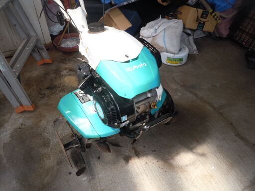 クボタ耕耘機　美品　値段交渉に応じます。