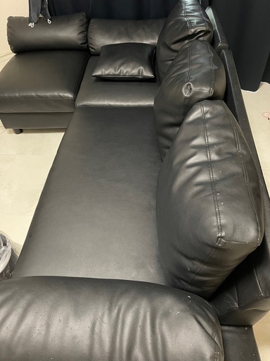 SOUL'd OUT‼️中古傷多少有り！ＯＫな方。革黒レザーソファー