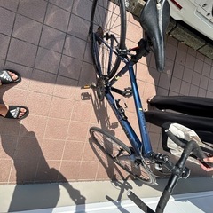 ロードバイク。パンク修理済み。軽量なため走りやすいです。