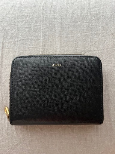 A.P.C. 二つ折り財布 ブラック