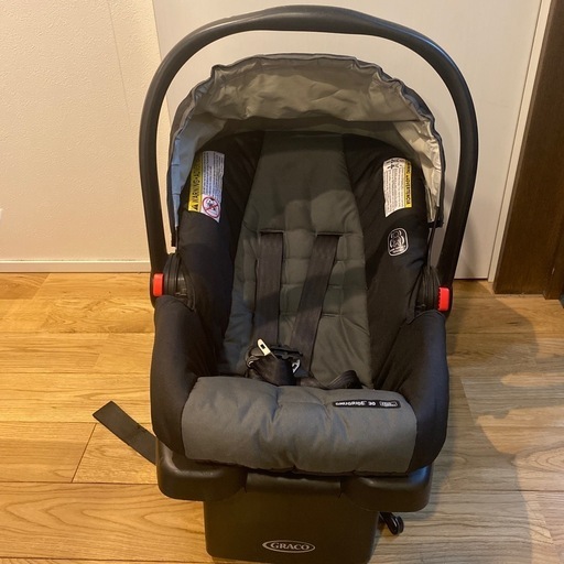 10/14まで　GRACO チャイルドシート　そのまま運べます