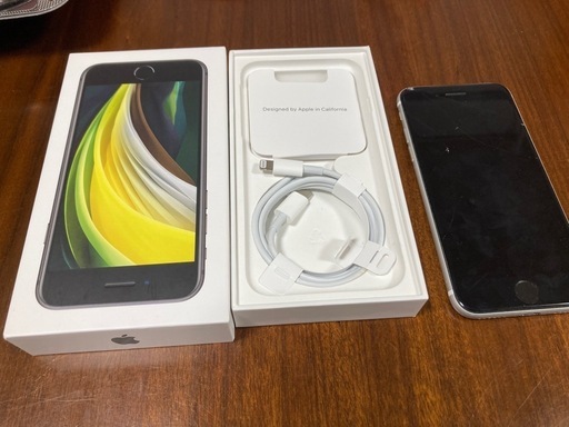 iPhone SE第二世代(128GB)appleストア購入SIMフリーお譲りします