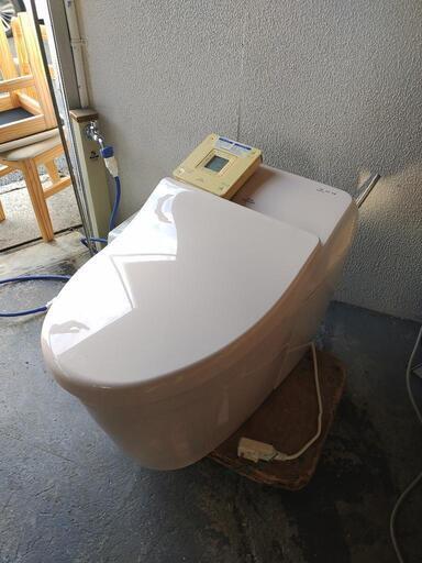 TOTO/ネオレストRH1/TCF9765/タンクレストイレ/ウォシュレット一体型便器\n\n
