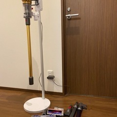 ダイソン掃除機2021年製＋スタンド