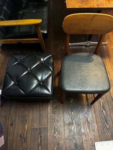 カリモク60オットマンとウォールナット椅子①セット