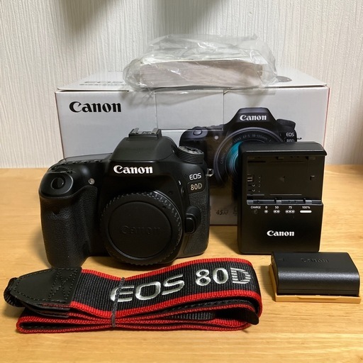 Canon EOS 80D ボディ