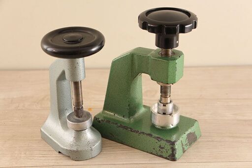 時計 裏蓋 閉め器 セット 工具 (J1416wY)