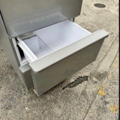 【お値下げしました！】AQR-27H(S) 19年製アクア　AQUA 冷蔵庫 3ドア 右開き 272L ブライトシルバー No2705