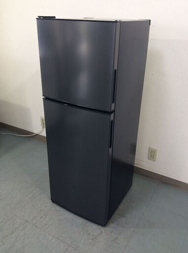 （10/2受渡済）JT9421【maxzen/マクスゼン 2ドア冷蔵庫】美品 2019年製 JR138ML01GM 家電 キッチン 冷蔵冷凍庫 右開き 138L