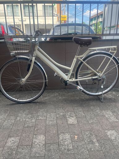 リサイクルショップどりーむ荒田店 No1430 自転車　シティサイクル　２６インチ　ギア切り替え付き♪　LEDオートライト付き　頑丈なリアキャリア付き♪