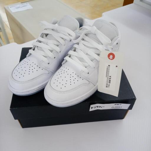 ★ジモティ割あり★ NIKI AIR JORDAN1LOW　23㎝  ／ OJ5557