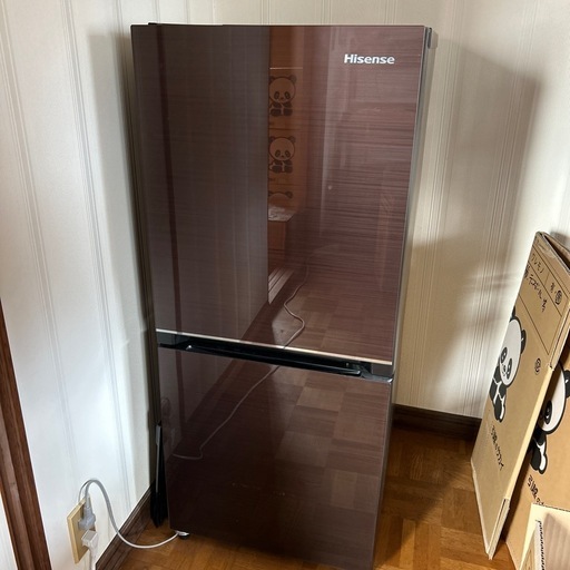 【引き渡し者決定】冷蔵庫　ハイセンス　134リットル　ダークブラウン　一人暮らし　霜取り機能付き