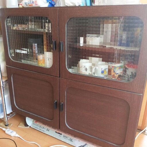 キャビネット　ブラウン