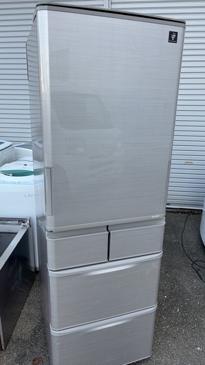 (相談中）シャープ両開け大型冷蔵庫自動製氷付き　動作OK