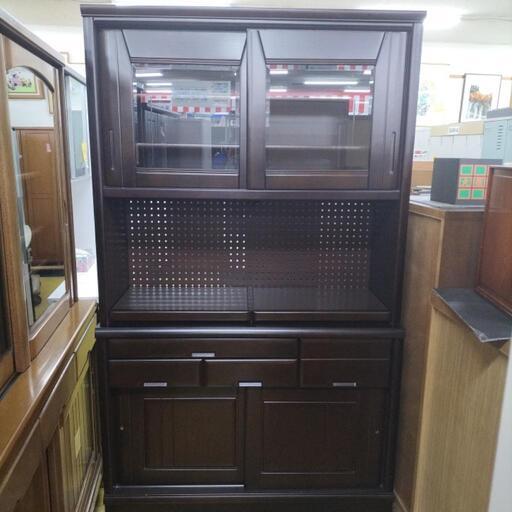 大容量　食器棚