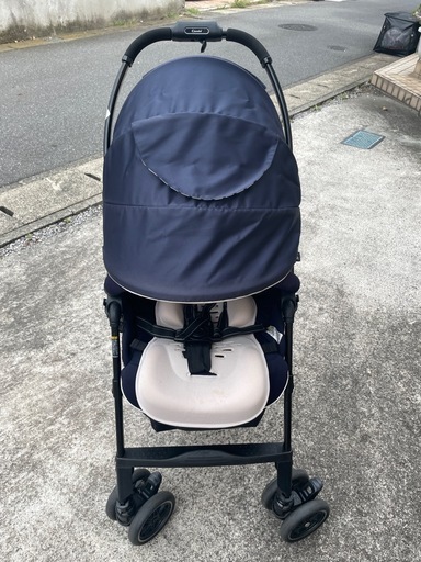コンビ　ベビーカー　メチャカルハンディオート4キャス