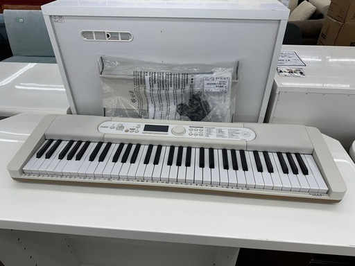【ドリーム川西店御来店限定】電子ピアノ　CASIO HIKARI  LK-526／クリーニング済み 【2002630255601367】